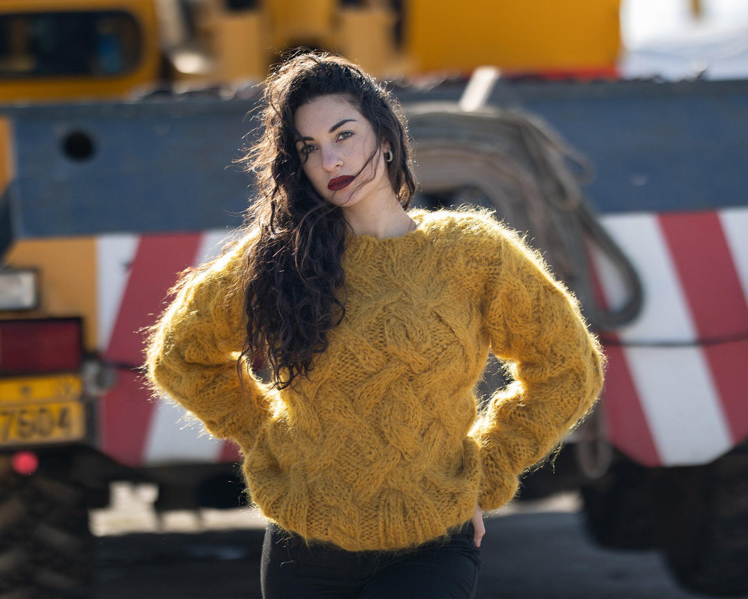 Mustard Mohair–Wool Sweater – Hand-Knitted Soft Lightweight Casual Pullover T565