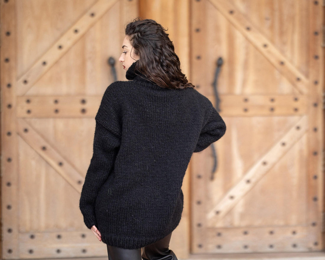18-Strand Alpaca Sweater, Hand Knitted Soft Fluffy Chunky Warm Jumper, Cozy Winter Pullover T1351