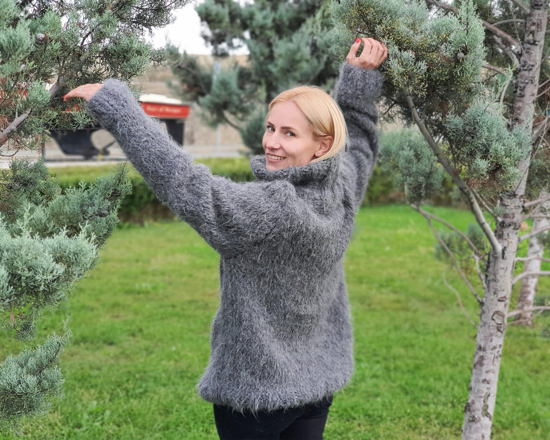 Suri Alpaca Sweater, Hand Knitted Fuzzy Gray Jumper, Not Brushed No Mohair Pullover T925