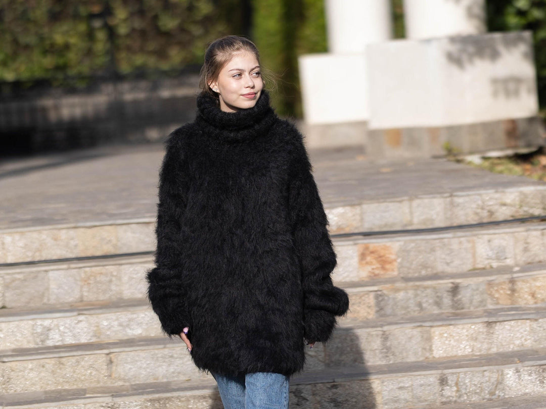 Suri Alpaca Sweater, Hand Knitted Fuzzy Gray Jumper, Not Brushed No Mohair Pullover T1273