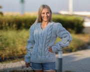 Pull tricoté main épais en mélange d'alpaga, bleu doux T1477