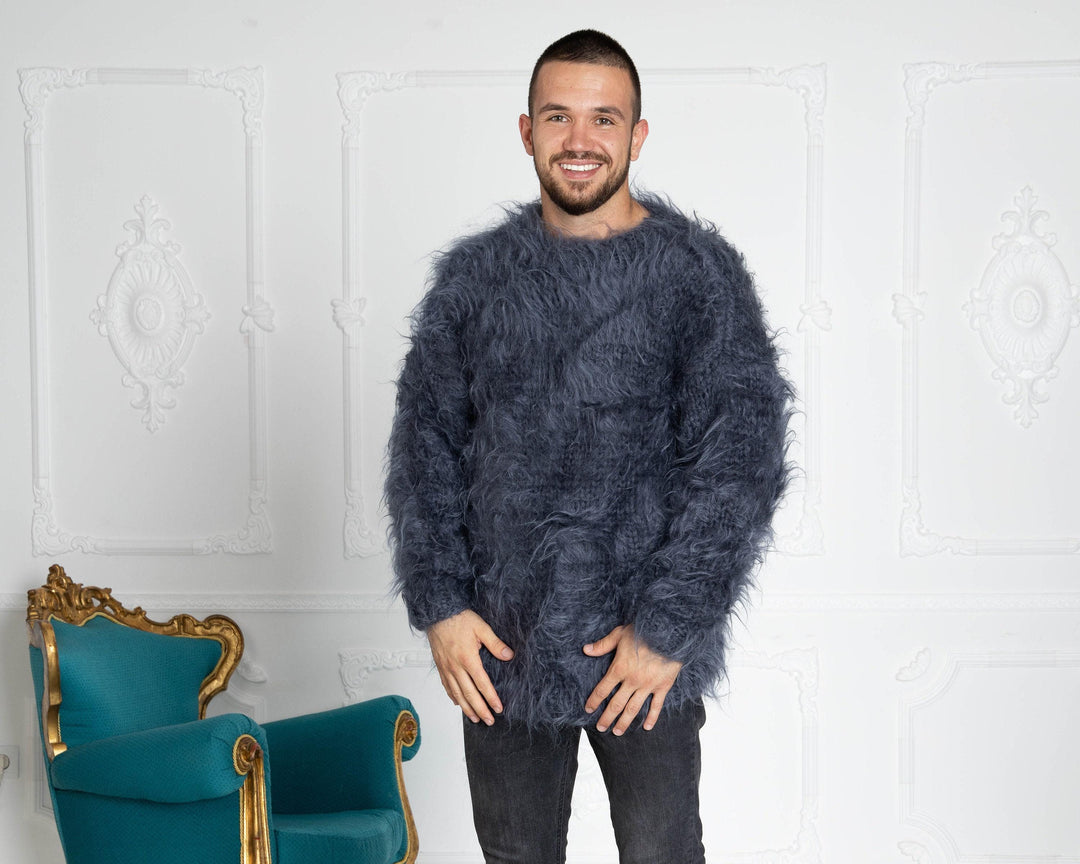 Gray Men’s Mohair Sweater – Hand-Knitted Chunky Wool Unisex Pullover T641M