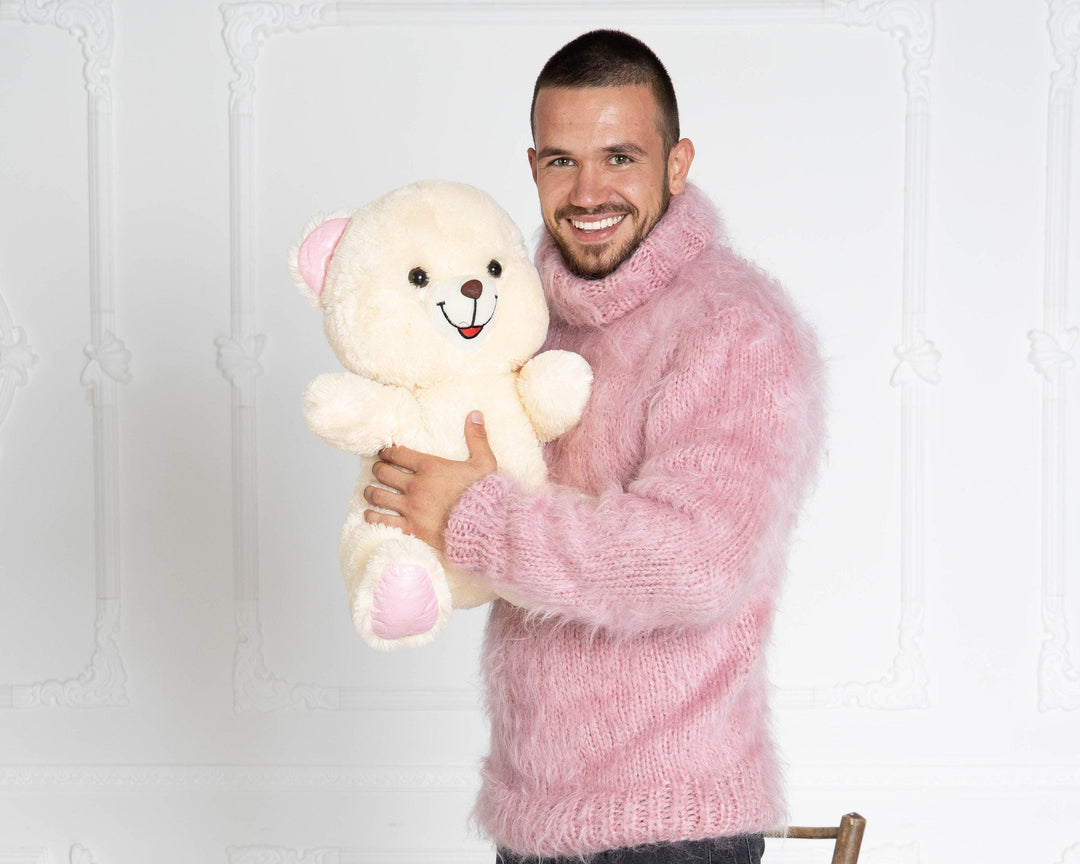 Pink Mohair Sweater – Hand-Knitted Stylish Men’s Fluffy Pullover T640M