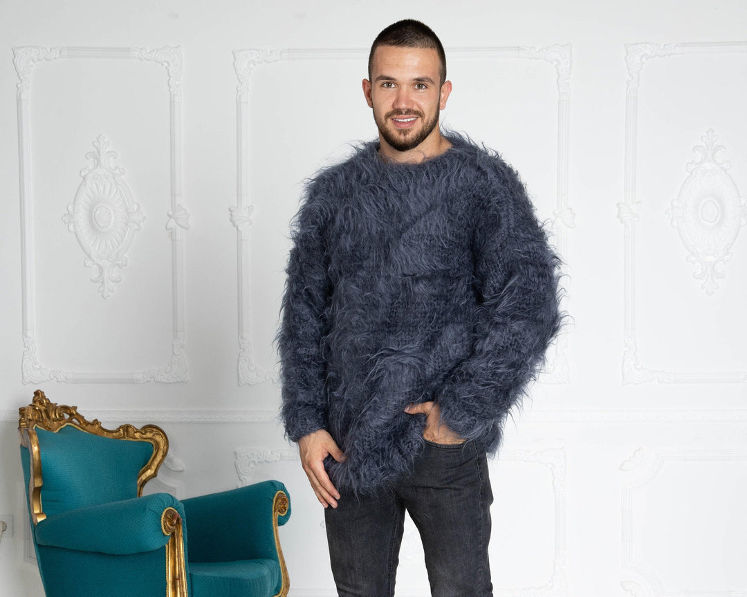 Gray Men’s Mohair Sweater – Hand-Knitted Chunky Wool Unisex Pullover T641M
