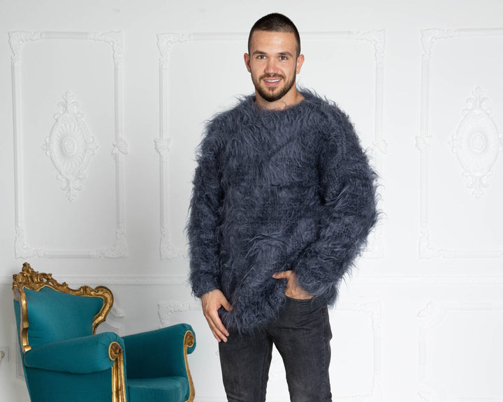 Gray Men’s Mohair Sweater – Hand-Knitted Chunky Wool Unisex Pullover T641M