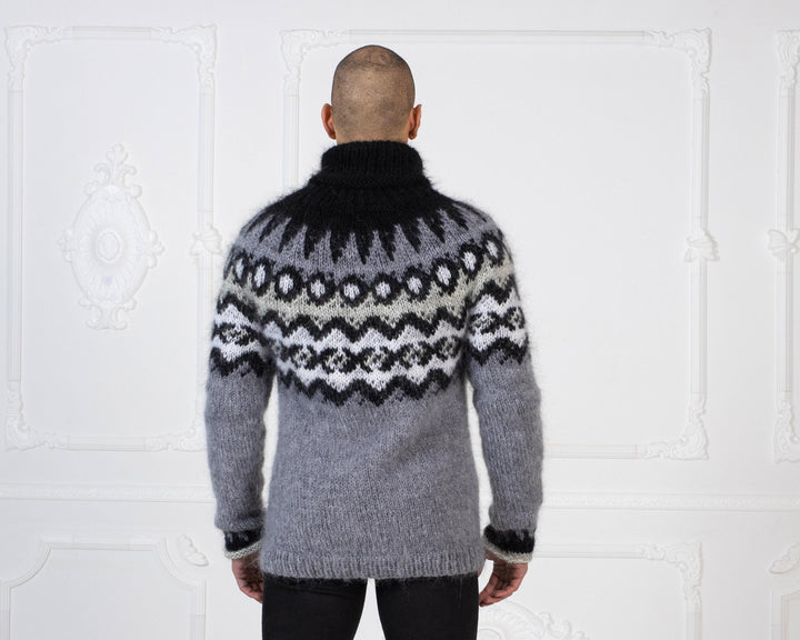 Grey Icelandic Mohair Sweater – Hand-Knitted Lopapeysa Wool Pullover for Women T982M