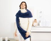 Écharpe en mohair bleu marine tricotée main – Long châle doux et duveteux T1343
