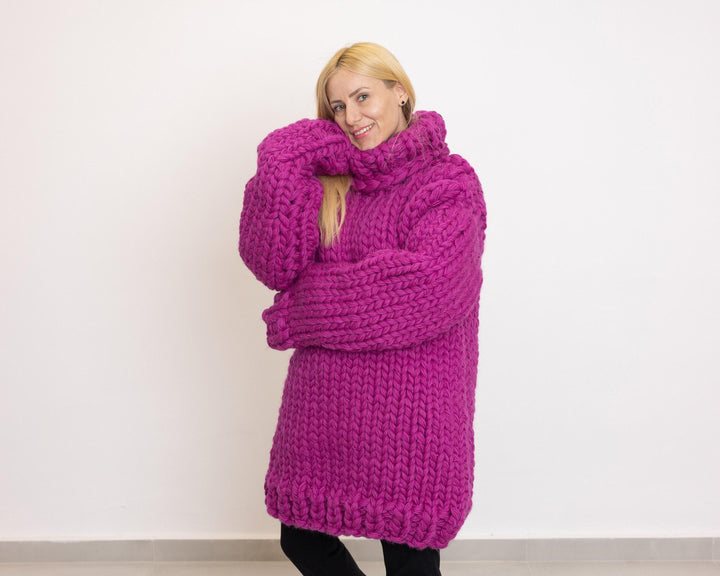 5 kg Chunky Wool Sweater – Huge Hand-Knitted Oversized Pullover T1523