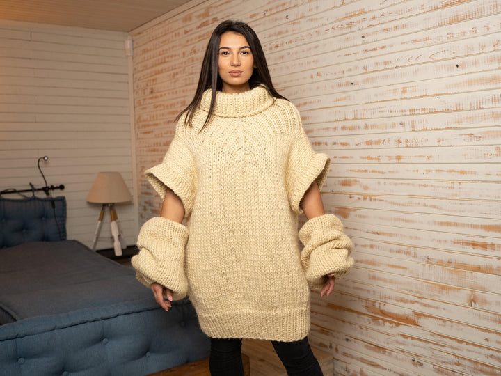100% Wool Sweater with Removable Sleeves – Chunky Hand-Knitted Jumper T1099
