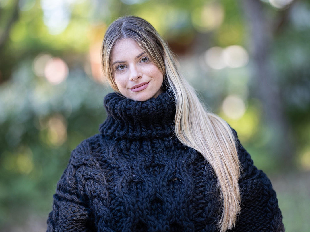 Black Cable Knit Wool Sweater – Hand-Knitted Chunky Oversized Pullover T1200