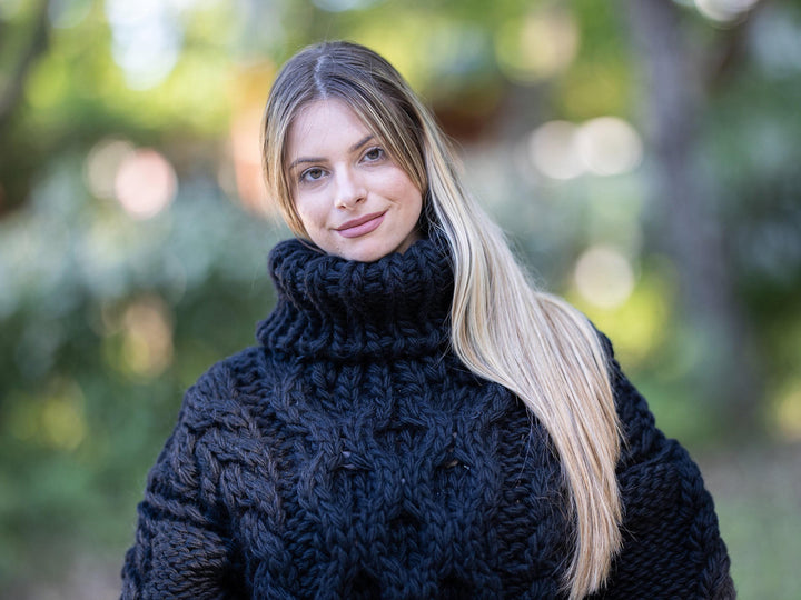 Black Cable Knit Wool Sweater – Hand-Knitted Chunky Oversized Pullover T1200