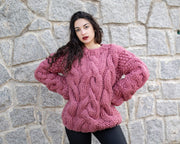 Rosa Aschfarbener Wollpullover – Handgestrickter Oversize Damen Zopfstrickpullover mit Rundhalsausschnitt T817
