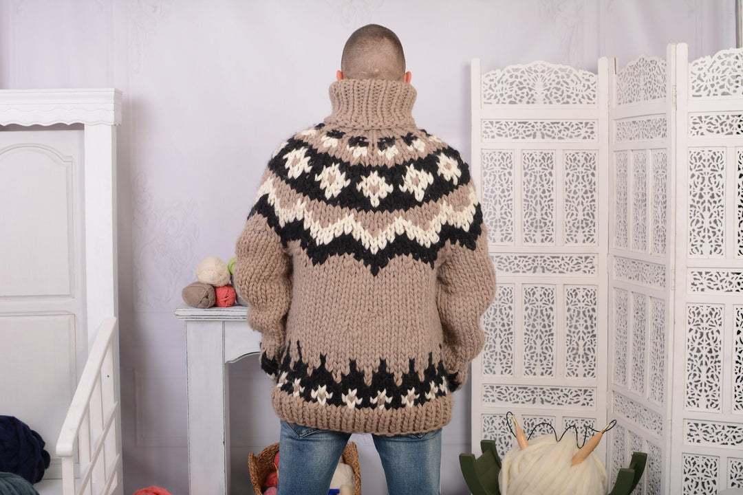 Super Chunky Nordic Wool Sweater – Hand-Knitted Thick Icelandic Pullover T729M