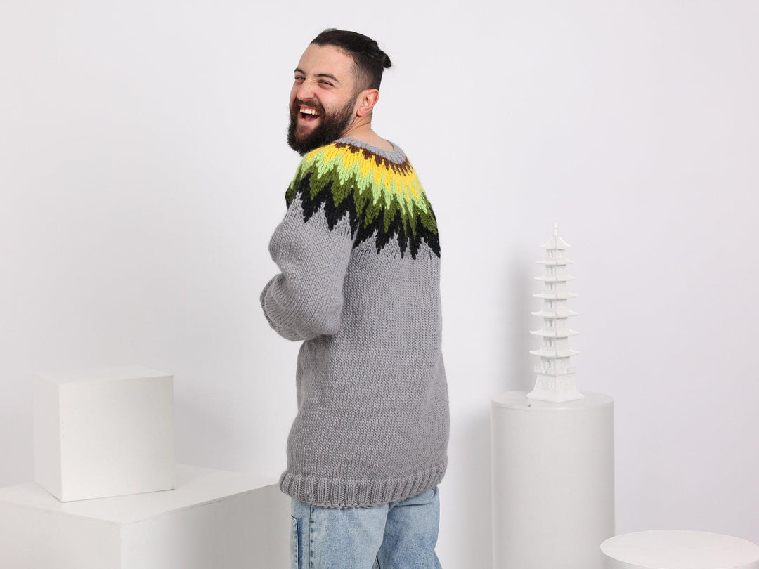 Gray Icelandic Style Sweater – Hand-Knitted Men’s Lopi Wool Pullover T1632