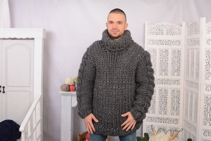 Chunky Gray Wool Sweater – 8-Strand Hand-Knitted Plain Woolen Jumper T706AM