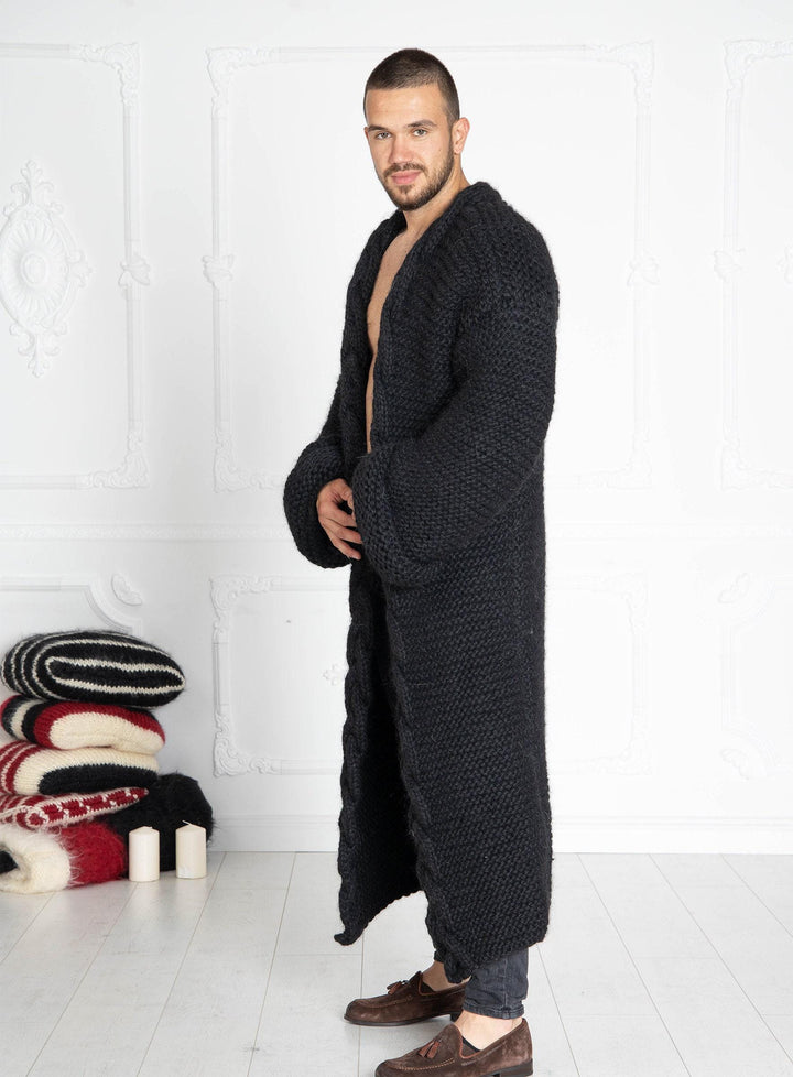 Black 100% Wool Cardigan – Hand-Knitted Long Oversized Chunky Knit Coat T637M