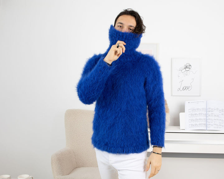 Fluffy Suri Alpaca Sweater – Hand-Knitted Fuzzy Jumper from Long-Haired Yarn T1326