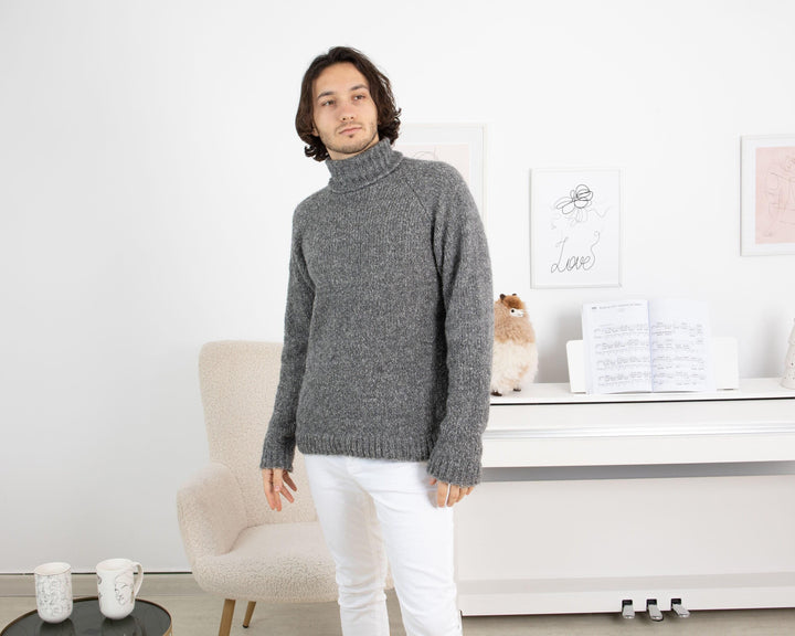 Gray Bouclé Alpaca Sweater for Men – Soft Hand-Knitted Jumper T1335