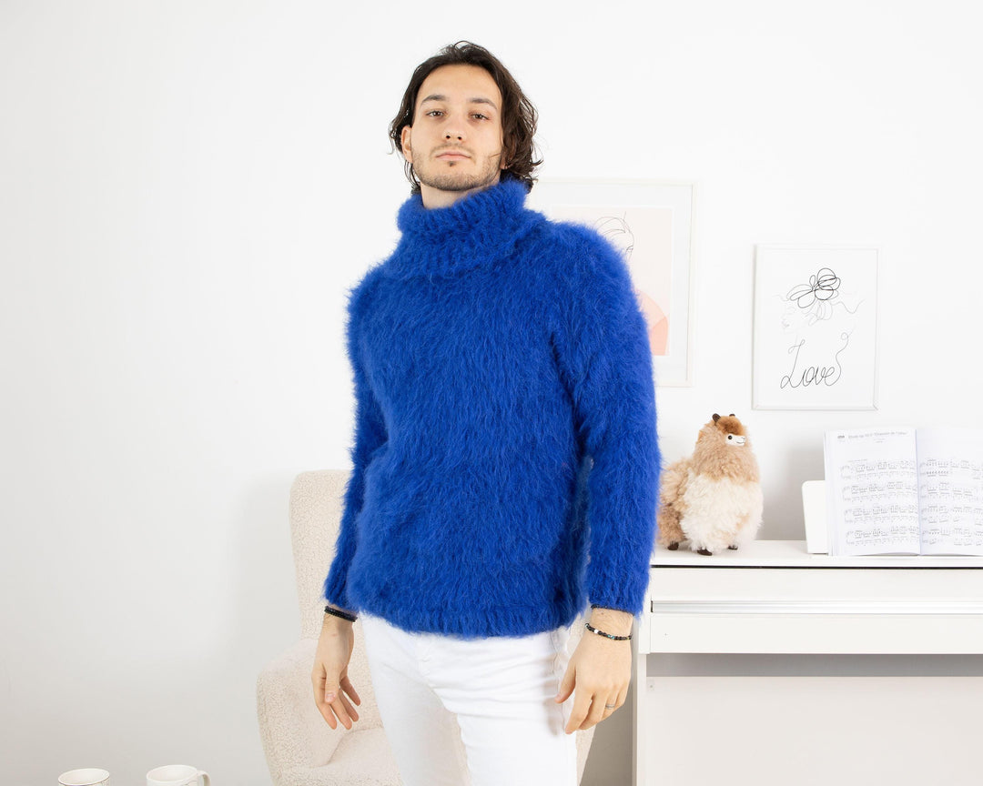 Fluffy Suri Alpaca Sweater – Hand-Knitted Fuzzy Jumper from Long-Haired Yarn T1326