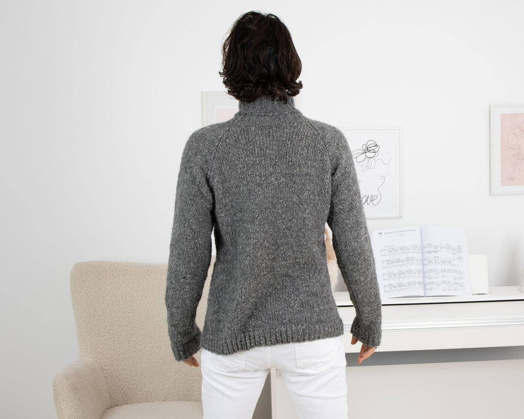 Gray Bouclé Alpaca Sweater for Men – Soft Hand-Knitted Jumper T1335