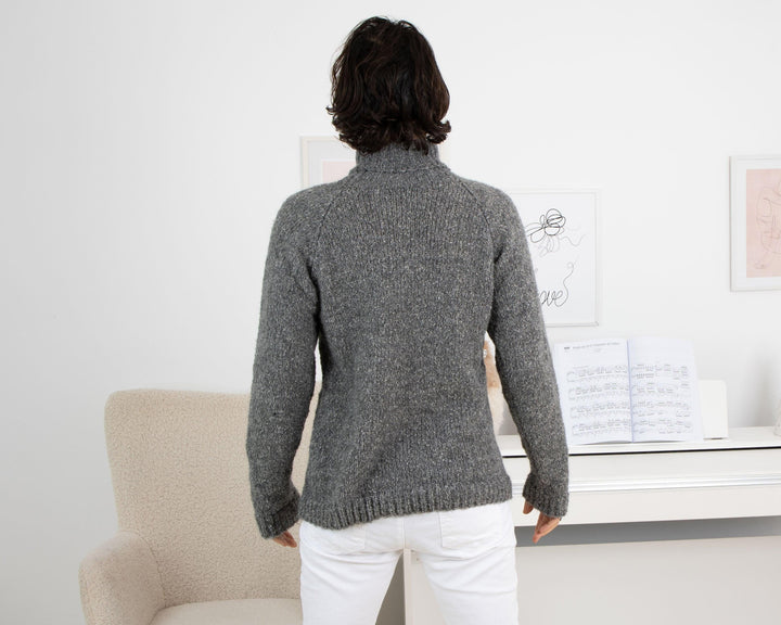 Gray Bouclé Alpaca Sweater for Men – Soft Hand-Knitted Jumper T1335