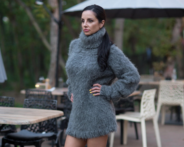 Hairy Alpaca Wool Sweater – Hand-Knitted Soft Gray Turtleneck Winter Jumper for Women T868M