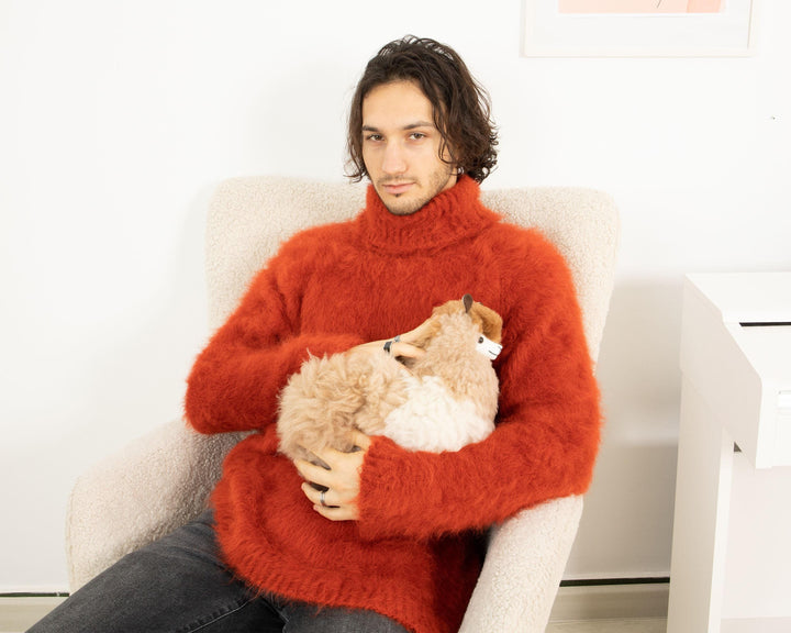 Fluffy Suri Alpaca Sweater – Hand-Knitted Fuzzy Jumper from Long-Haired Yarn T1327