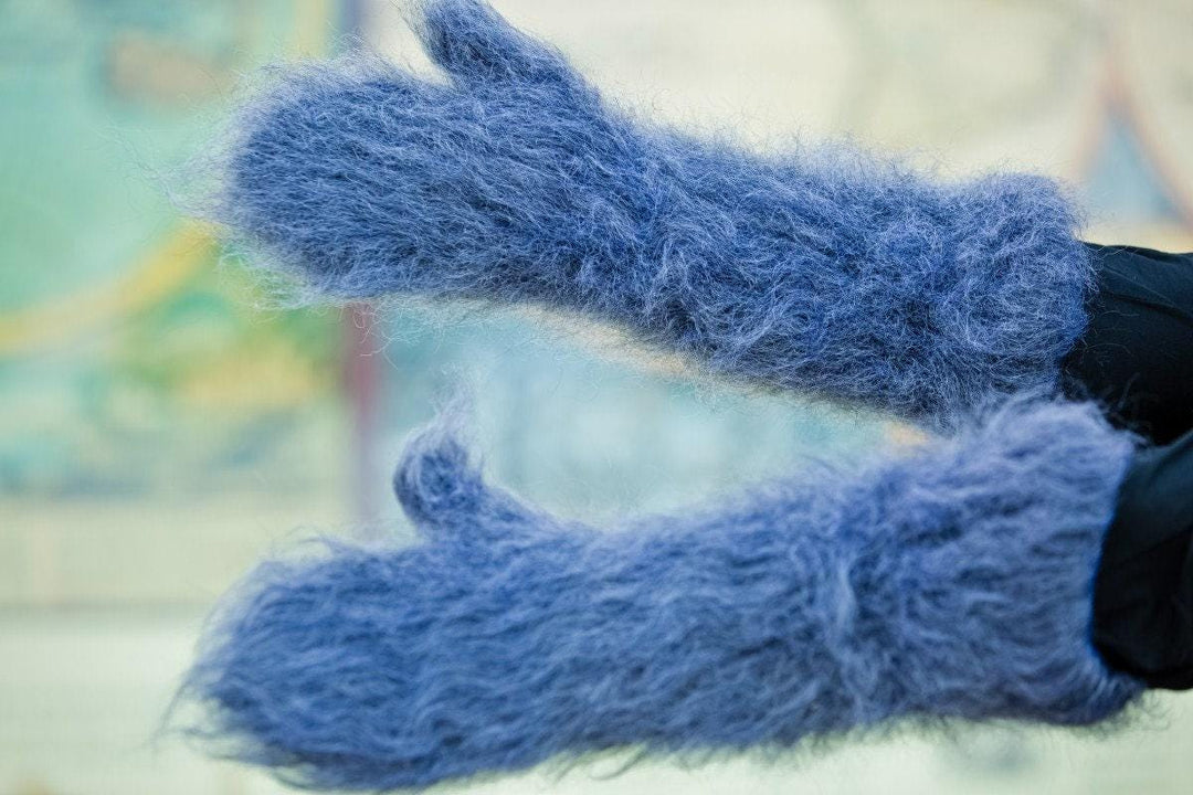 Blaue Mohair-Fäustlinge – Handgestrickte flauschig weiche Winterhandschuhe T191 – Tiffy Mohair
