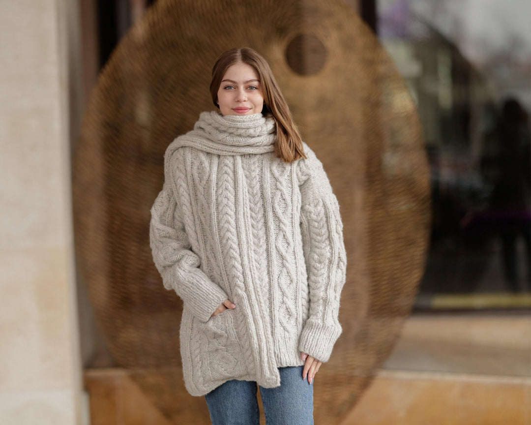 Baby Alpaca Merino Scarf – Extra Soft Knitted Wrap with Pockets T1363