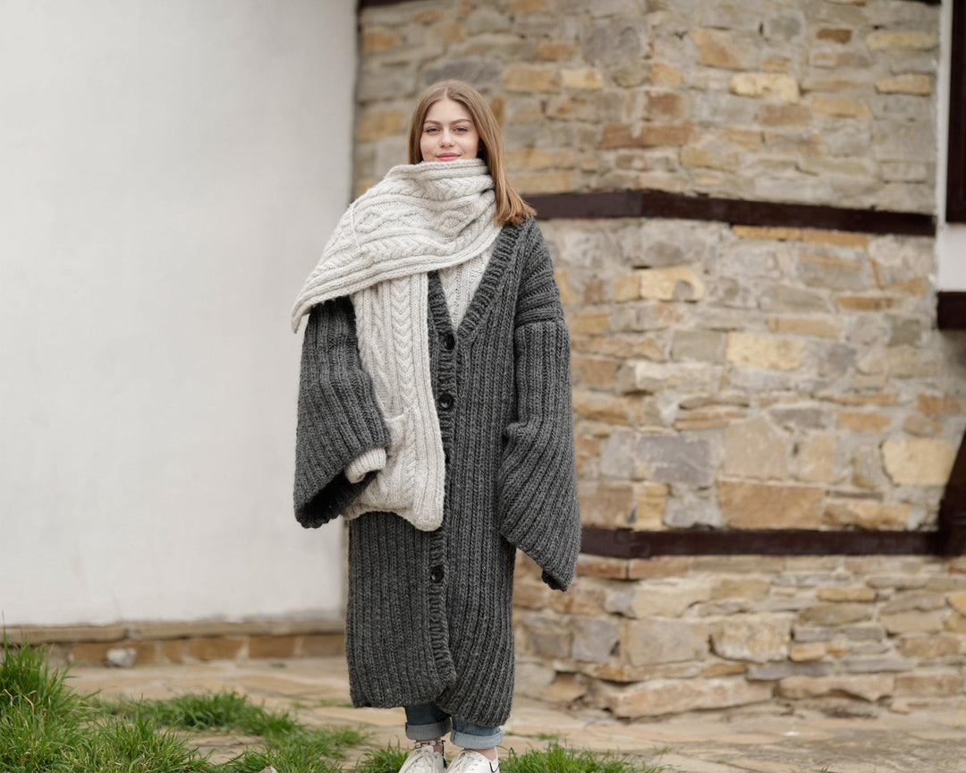 Baby Alpaca Merino Scarf – Extra Soft Knitted Wrap with Pockets T1363