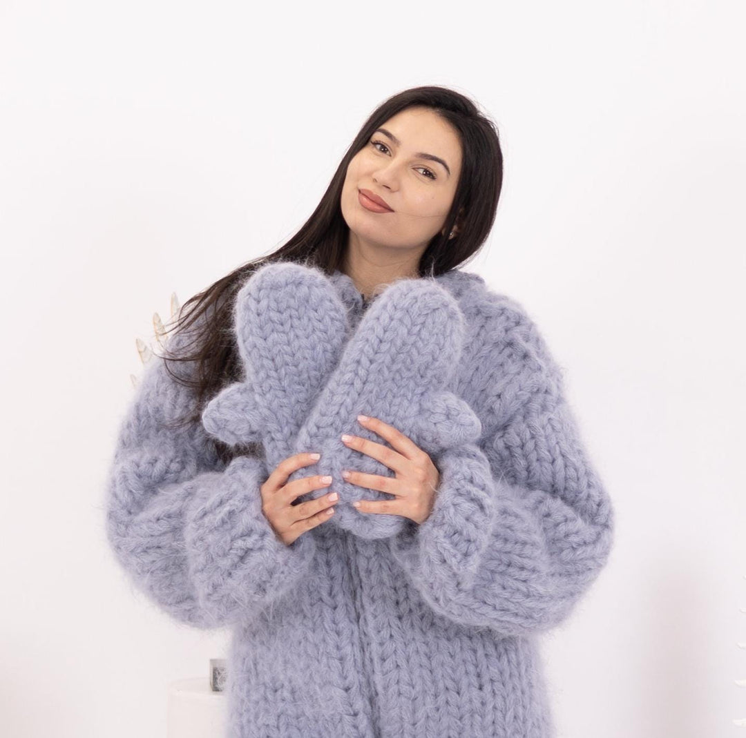 Gray Mohair Mittens – Hand Knitted Extra Chunky Fluffy Gloves T1624A