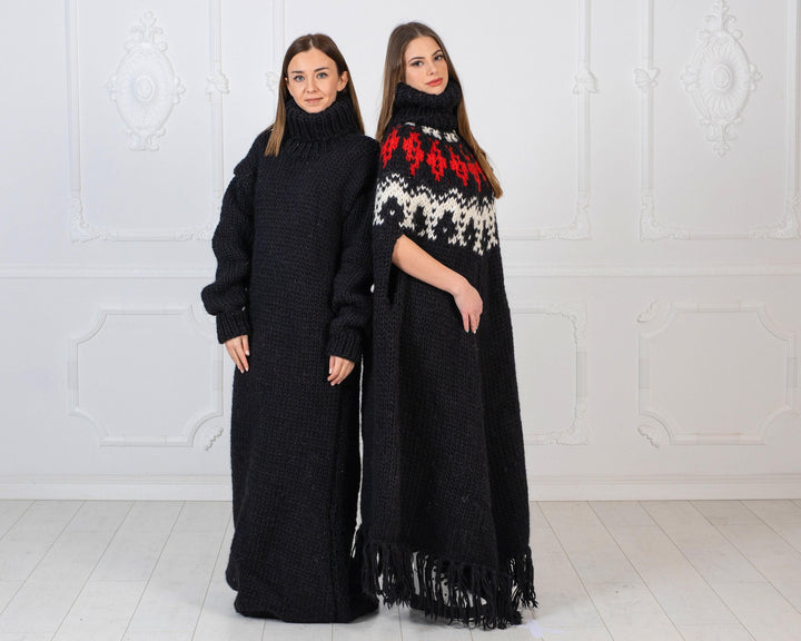 Black Wool Poncho – Hand Knitted Icelandic Pattern Chunky Knit Cape T975W