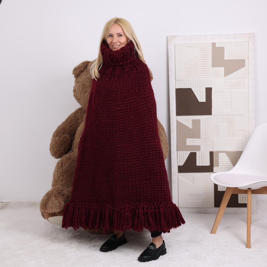 Chunky Merino Wool Poncho – Hand Knitted Roving Yarn Cape with Cowlneck T1853
