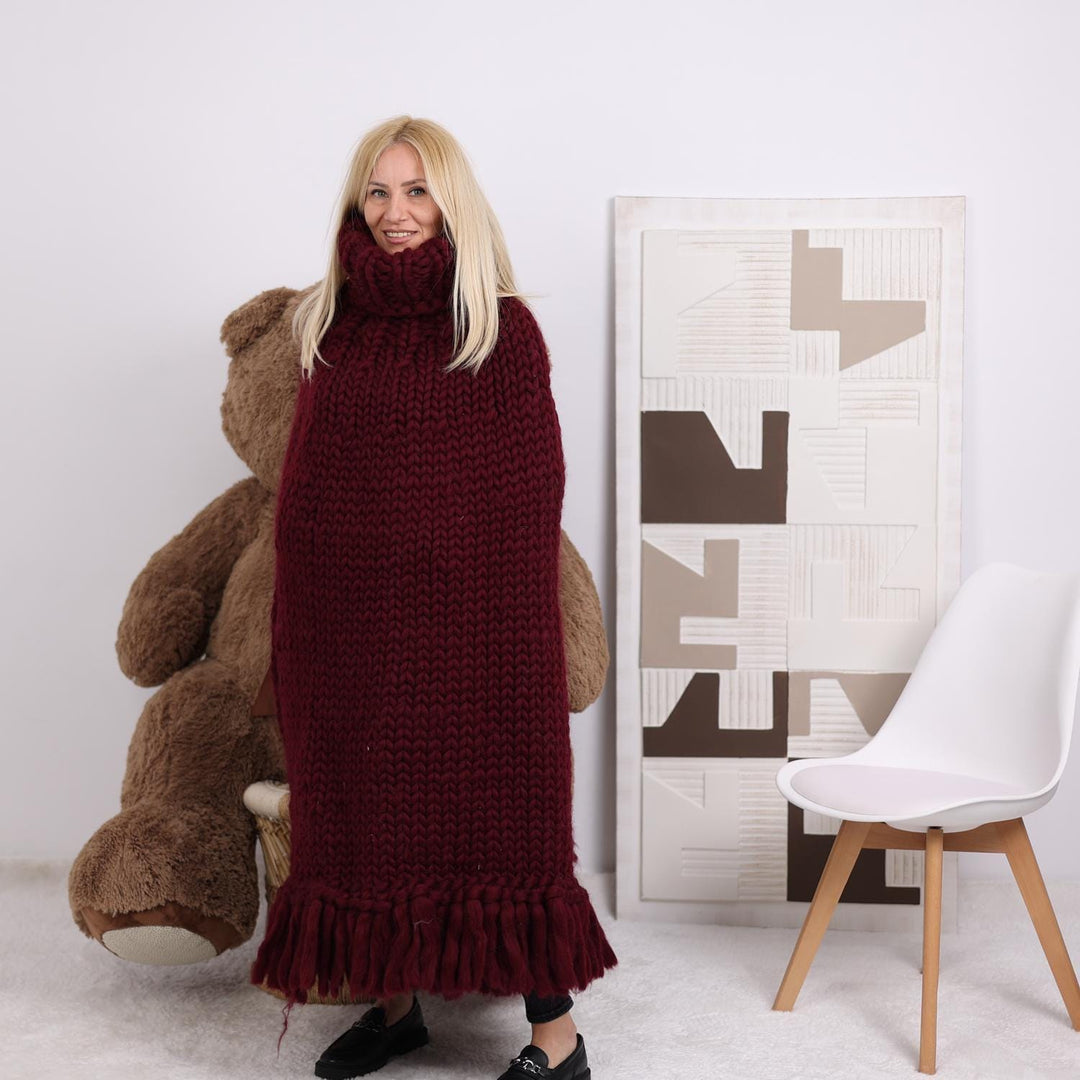 Chunky Merino Wool Poncho – Hand Knitted Roving Yarn Cape with Cowlneck T1853