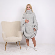 Handgestrickter Alpaka-Poncho – 10-fädig, weich gestrickt mit 50 cm Rollkragen T1894