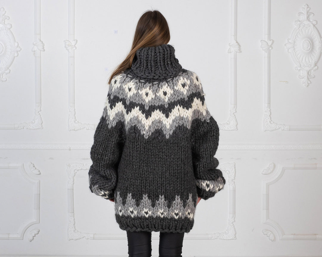 Super Chunky Nordic Wool Sweater, Hand Knitted Thick Icelandic Pullover T978