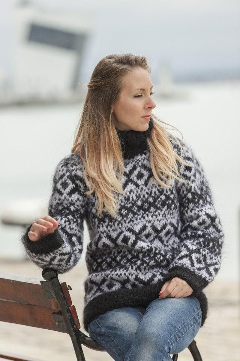 Black White Icelandic Mohair Sweater – Hand Knitted Nordic Turtleneck Pullover T458
