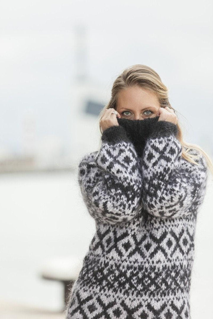 Black White Icelandic Mohair Sweater – Hand Knitted Nordic Turtleneck Pullover T458