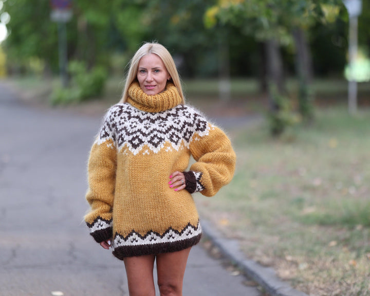 Super Chunky Nordic Mohair Sweater, Hand Knitted 10-Strand Icelandic Pullover T1460