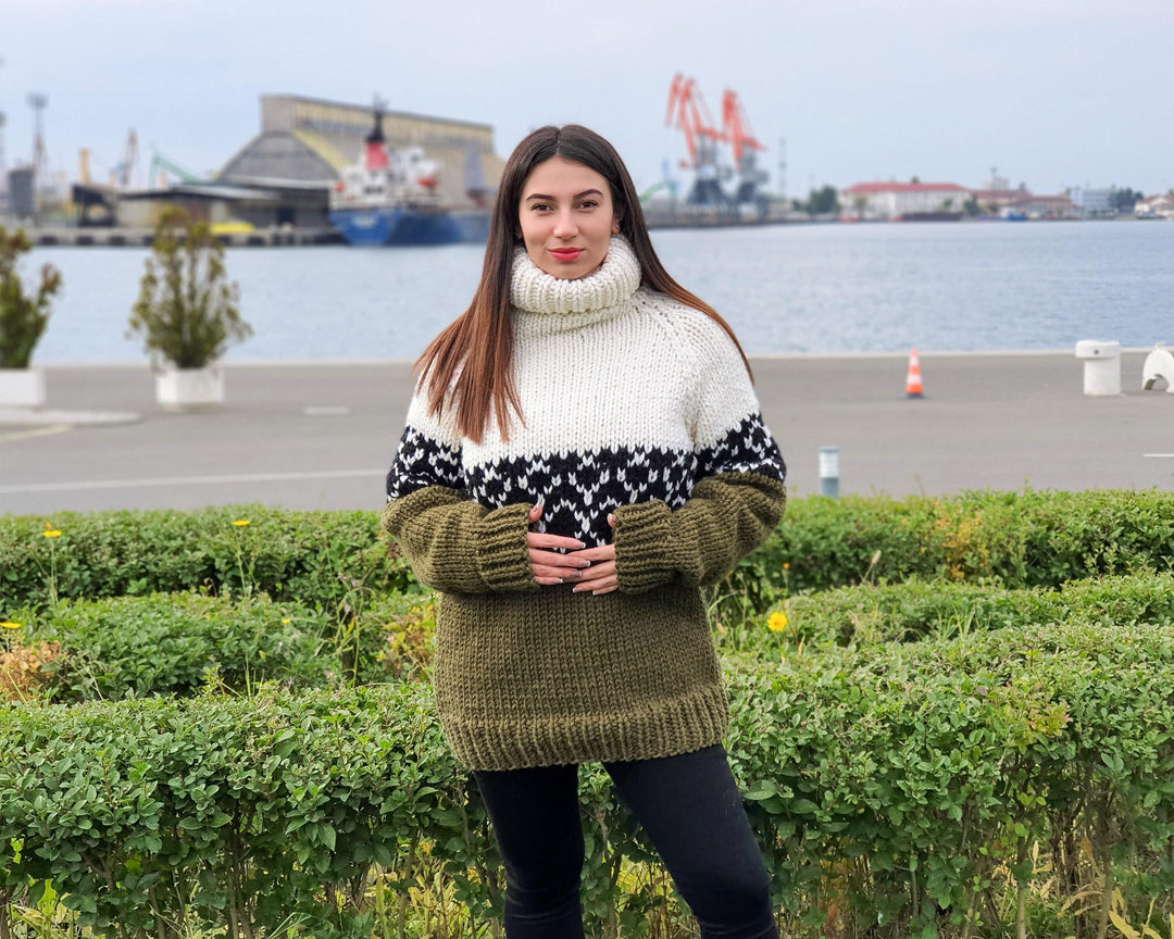 Heavy Nordic Wool Sweater, Hand Knitted 5-Strand Chunky Icelandic Pullover T919