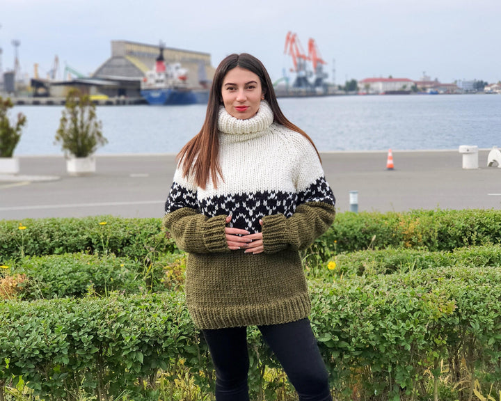 Heavy Nordic Wool Sweater, Hand Knitted 5-Strand Chunky Icelandic Pullover T919