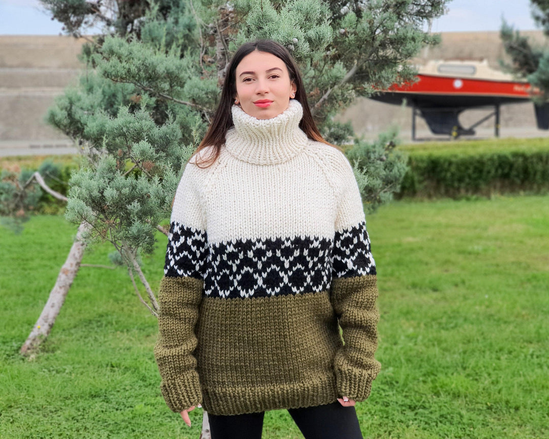 Heavy Nordic Wool Sweater, Hand Knitted 5-Strand Chunky Icelandic Pullover T919