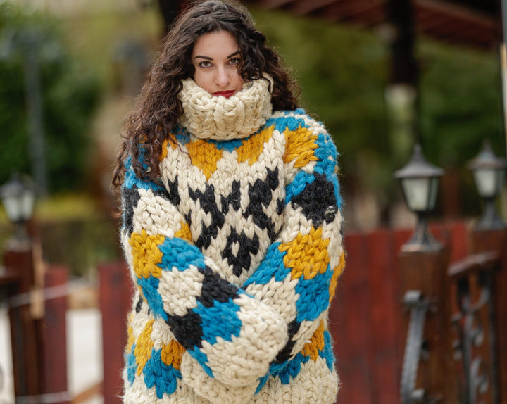 Extra Chunky Icelandic Wool Sweater, Hand Knitted 10-Strand Pullover T1403