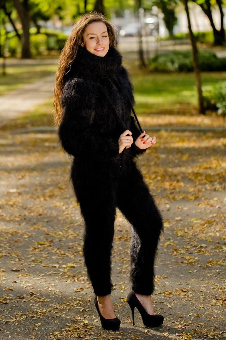 Schwarzer Mohair Catsuit – Grob gestrickter Kapuzen-Ganzkörperanzug – Flauschiger Einteiler – T170
