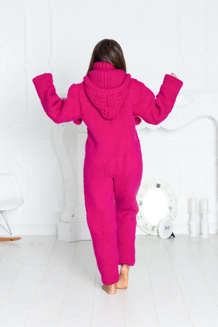 Wool Catsuit 3.5 kg – Hand-Knitted Chunky Hooded Full Body Jumpsuit – Heavy Knit One-Piece – T603