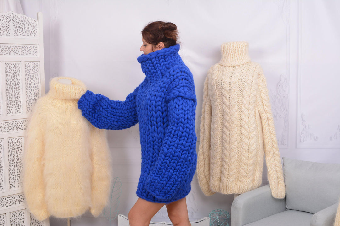 Super Chunky Merino Wool Sweater, Hand Knitted Giant Pullover T757