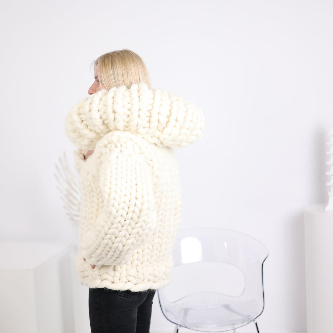 Extra Chunky Merino Wool Sweater, Hand Knitted Cream Turtleneck Pullover T1626