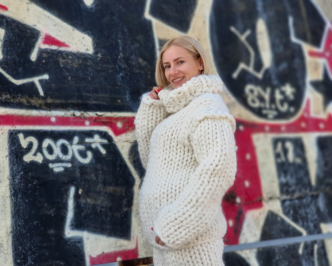 Chunky Merino Wool Sweater, Hand Knitted 2.5 kg Soft Pullover T908