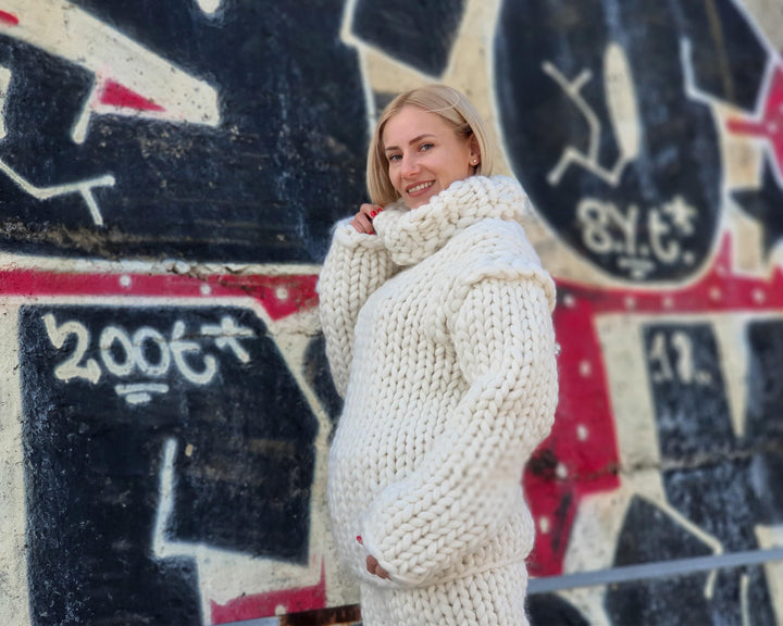 Chunky Merino Wool Sweater, Hand Knitted 2.5 kg Soft Pullover T908