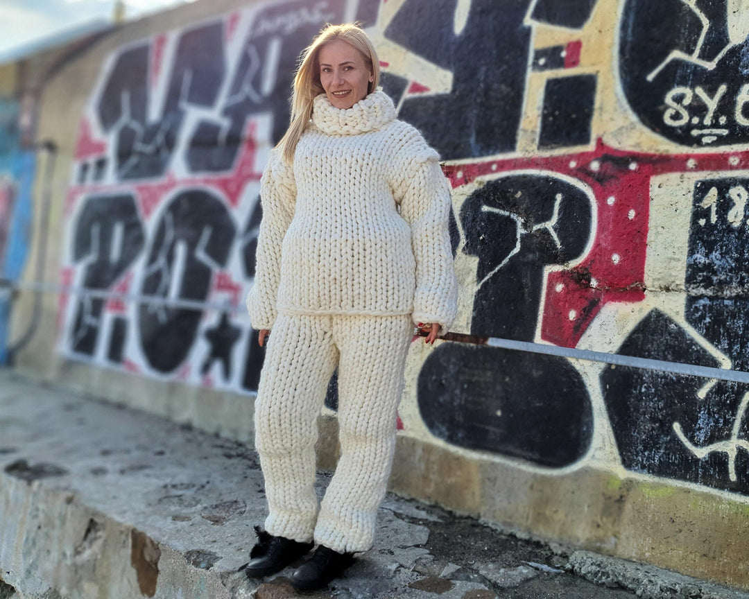 Chunky Merino Wool Pants, Hand Knitted 2.5 kg Giant Arm Knit Trousers T909